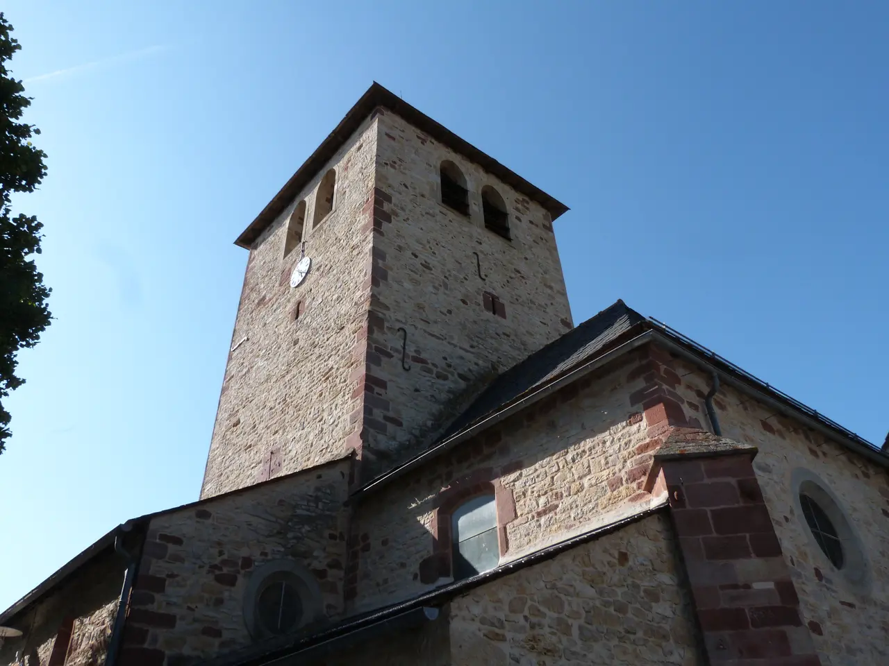 Clocher de l'église Saint-Julien (Agen-d'Aveyron)
