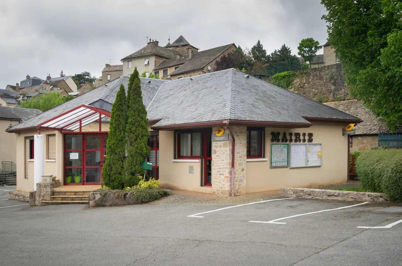 Town hall of Agen-d'Aveyron