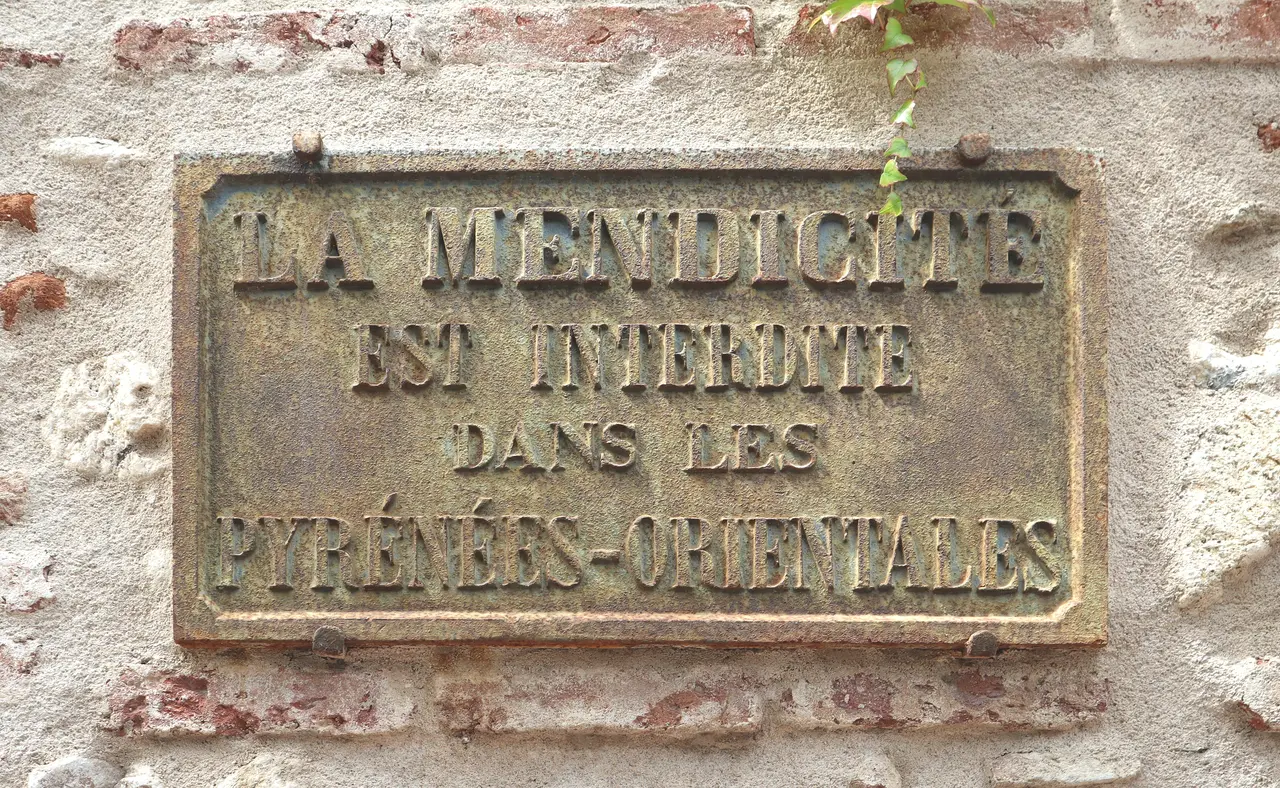 Alénya mendicité interdite