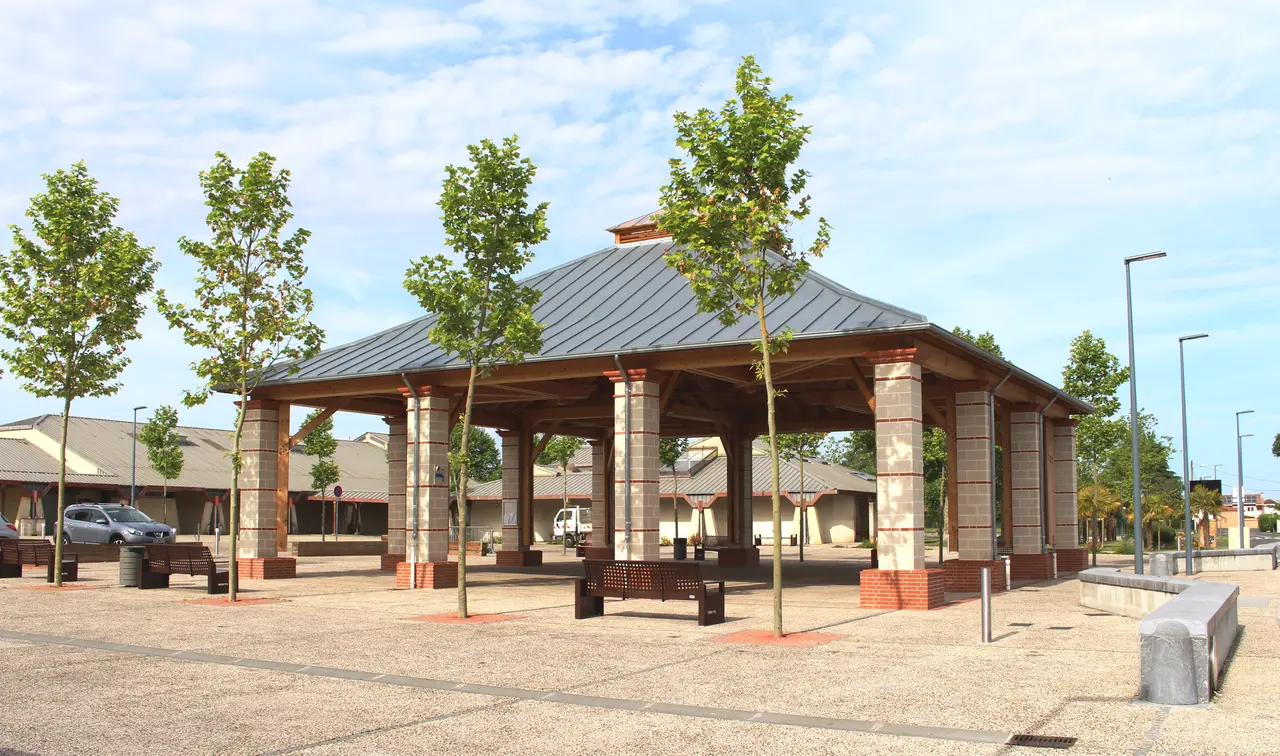 Halle de Barbazan-Debat (Hautes-Pyrénées) 1