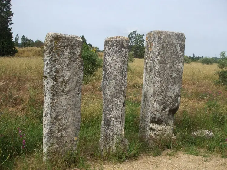 Bornes milliaires Beaucaire