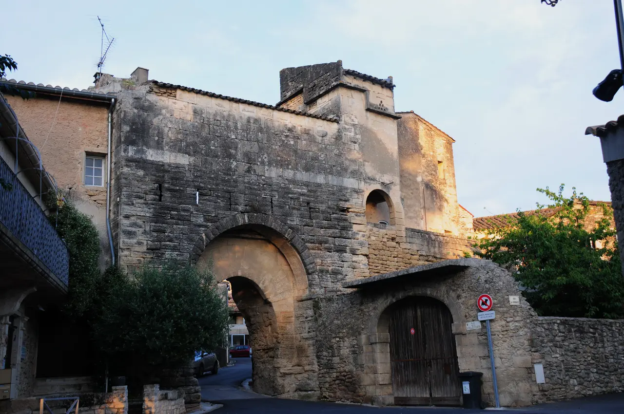 Medieval gatebuuilding 12th centtury at Boisseron - panoramio
