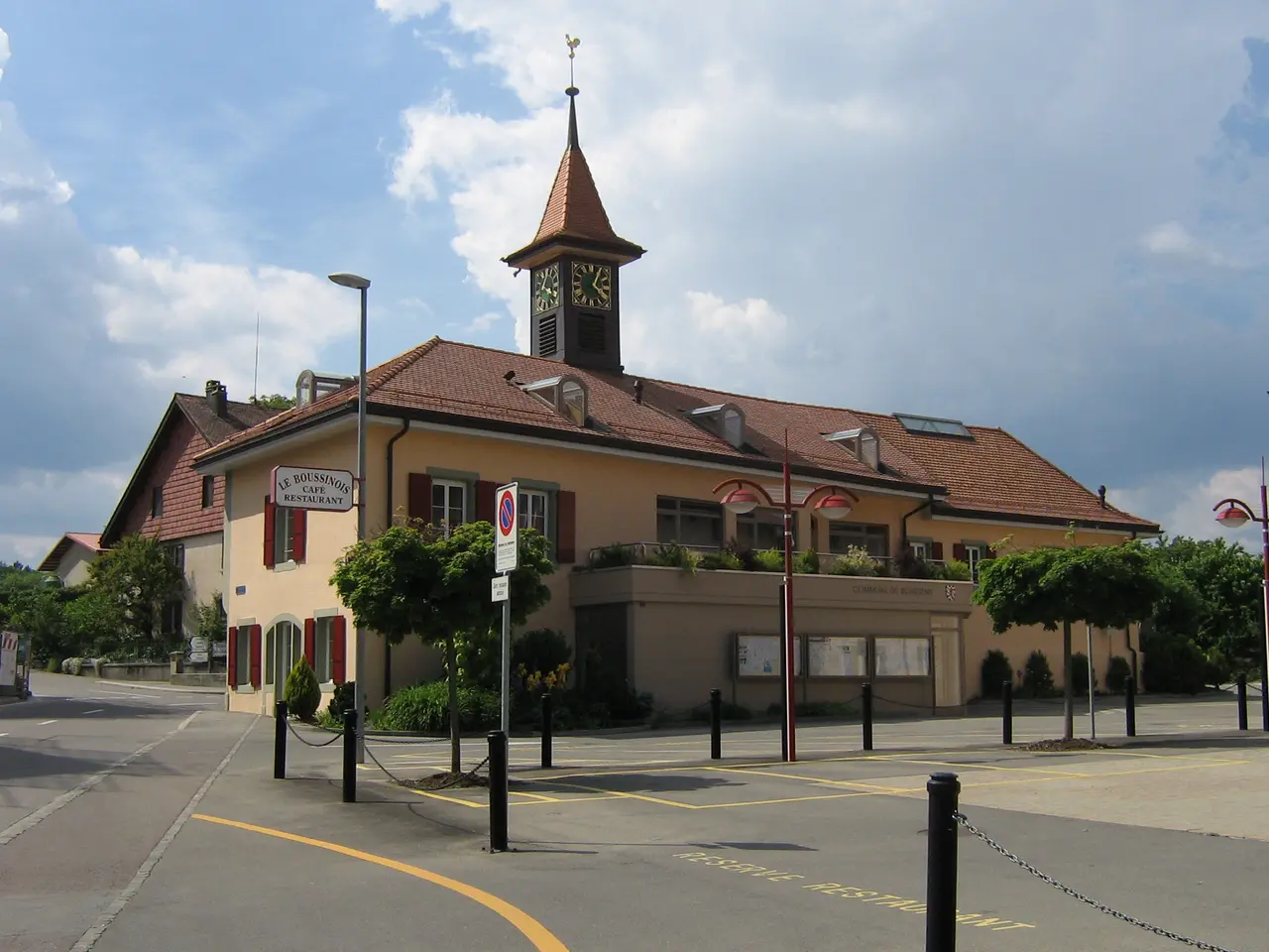Bâtiment administratif Boussens 27.05.2012