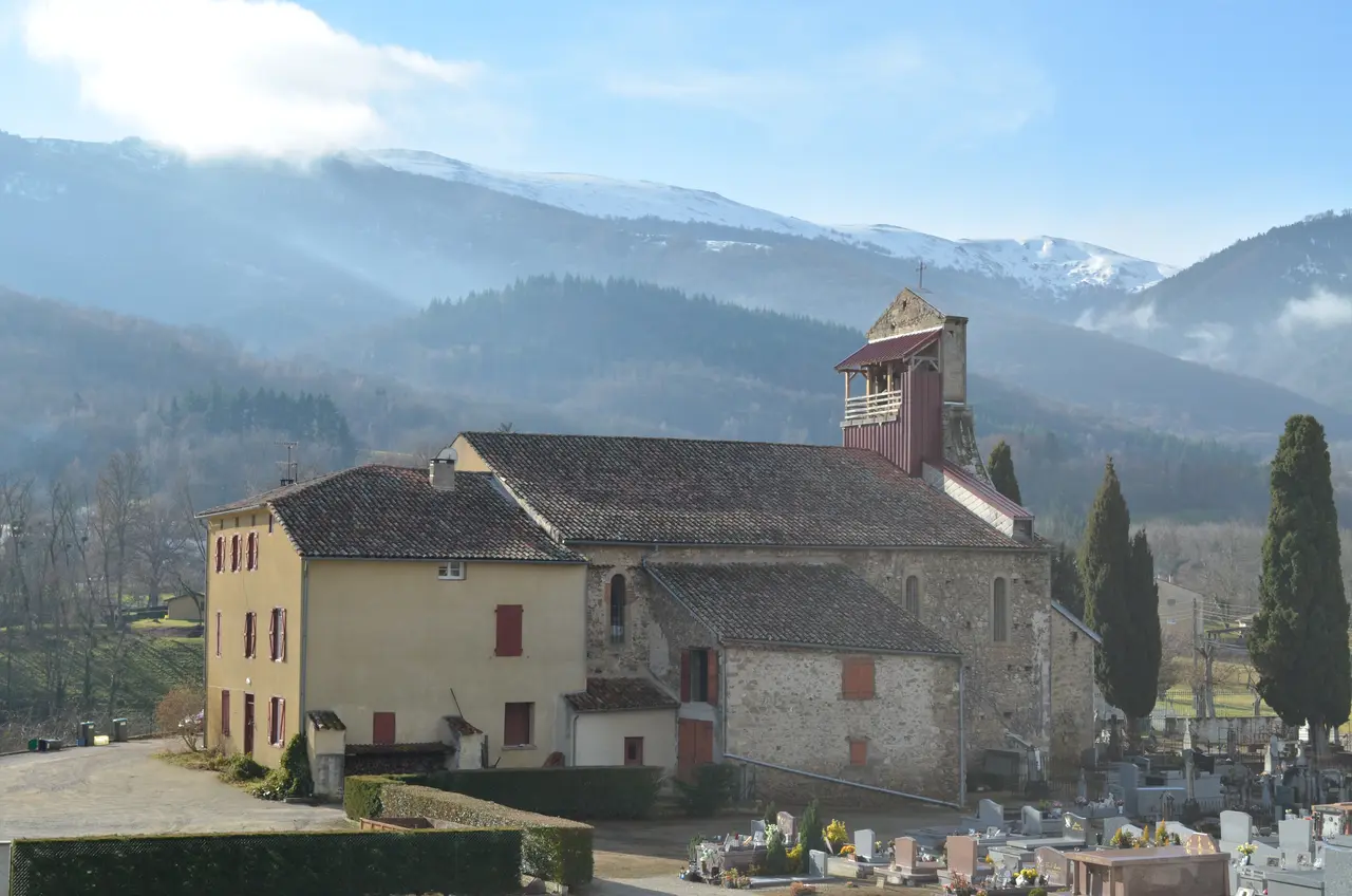 Eglise de Brassac et montagne - Brassac (Ariège)