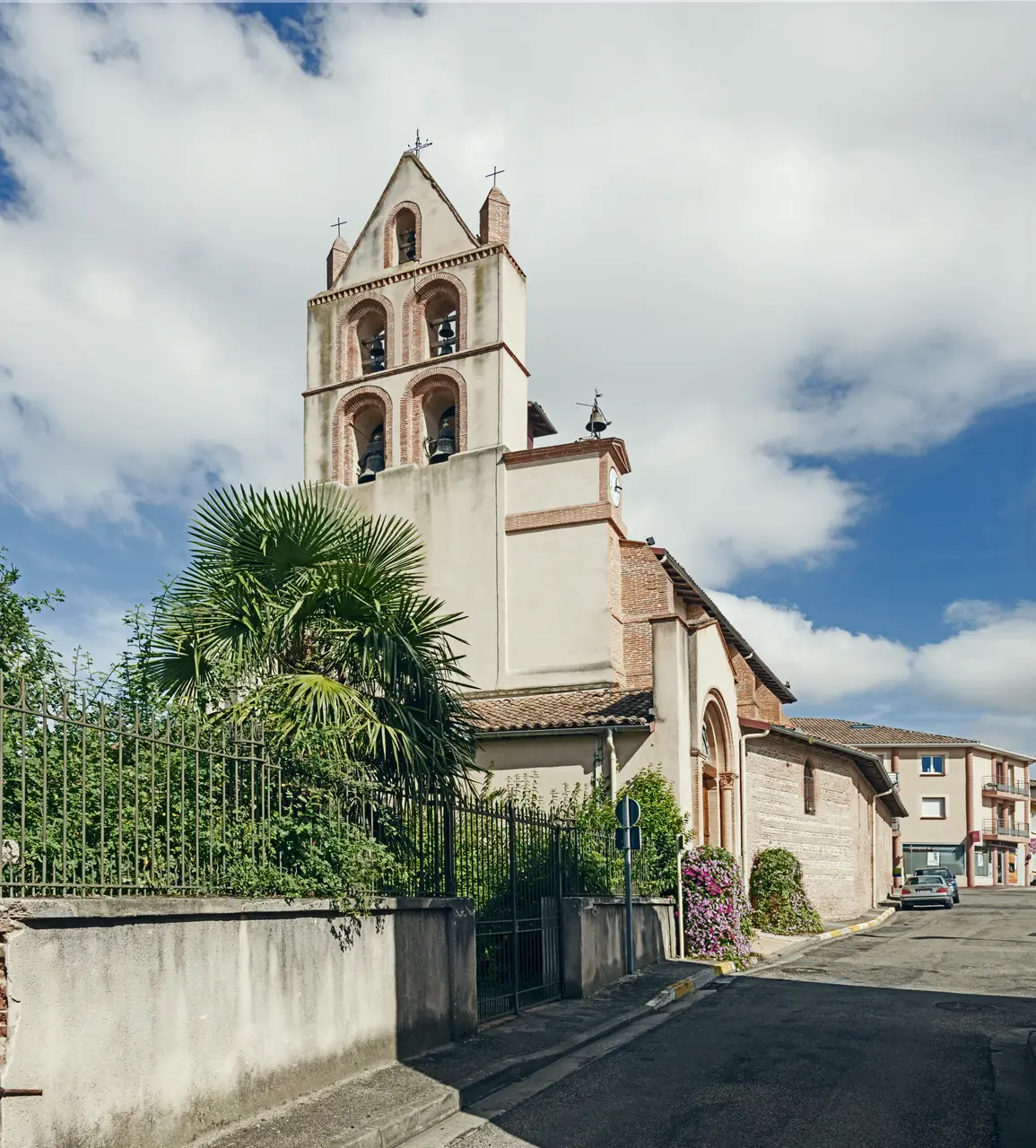 Bruguières Eglise Facade