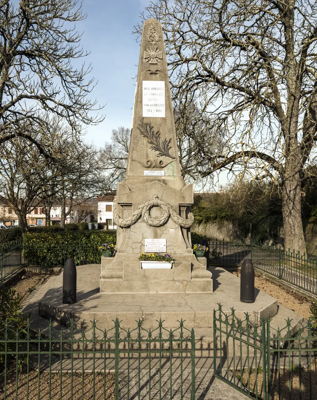 Cadours - Monument aux Morts