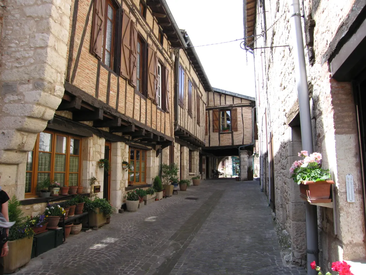 Rue Castelnau de Montmiral