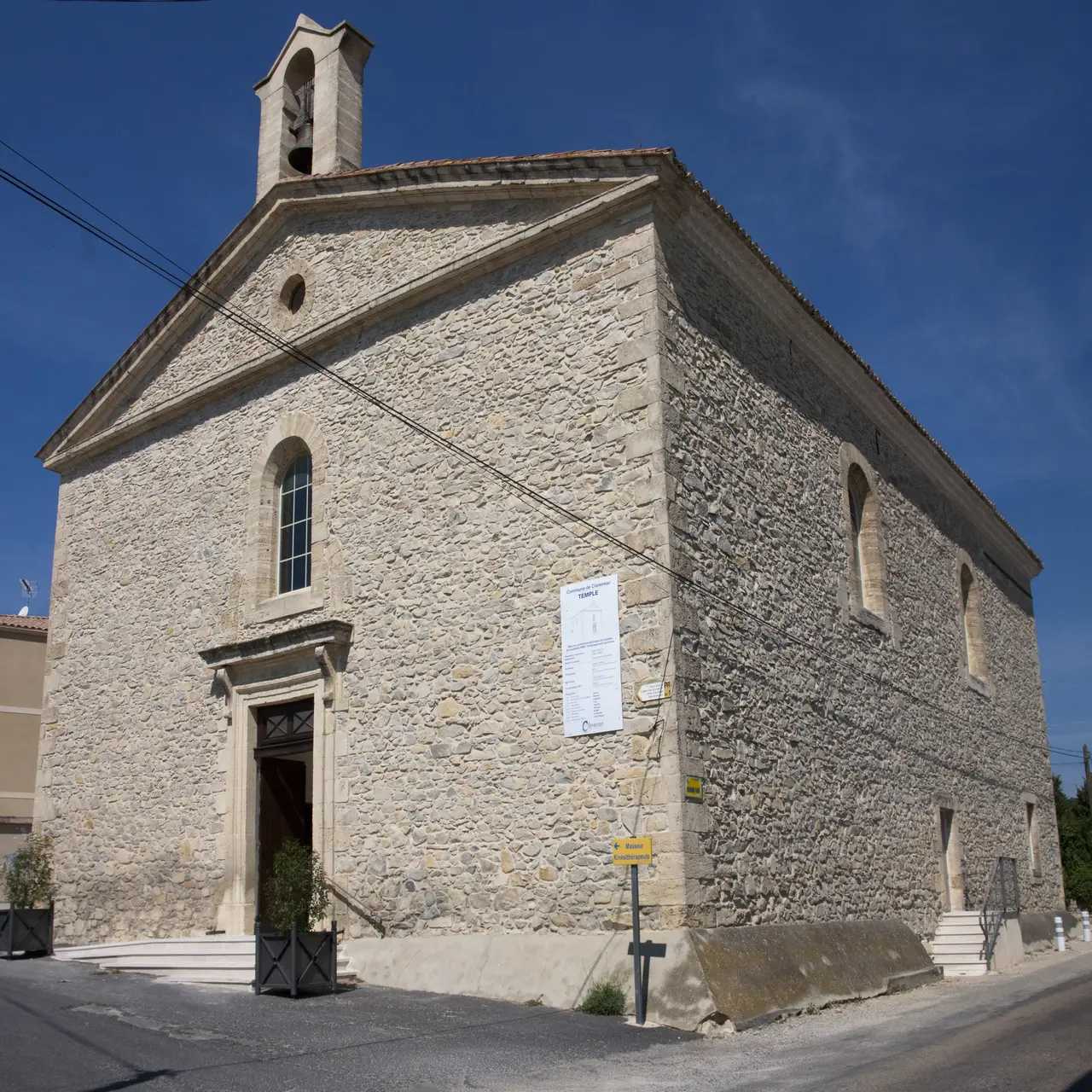 Clarensac-Temple-20130818