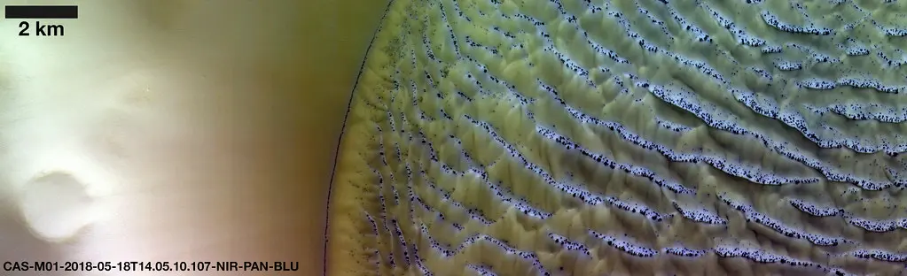 Dunes near Ulyxis Rupes