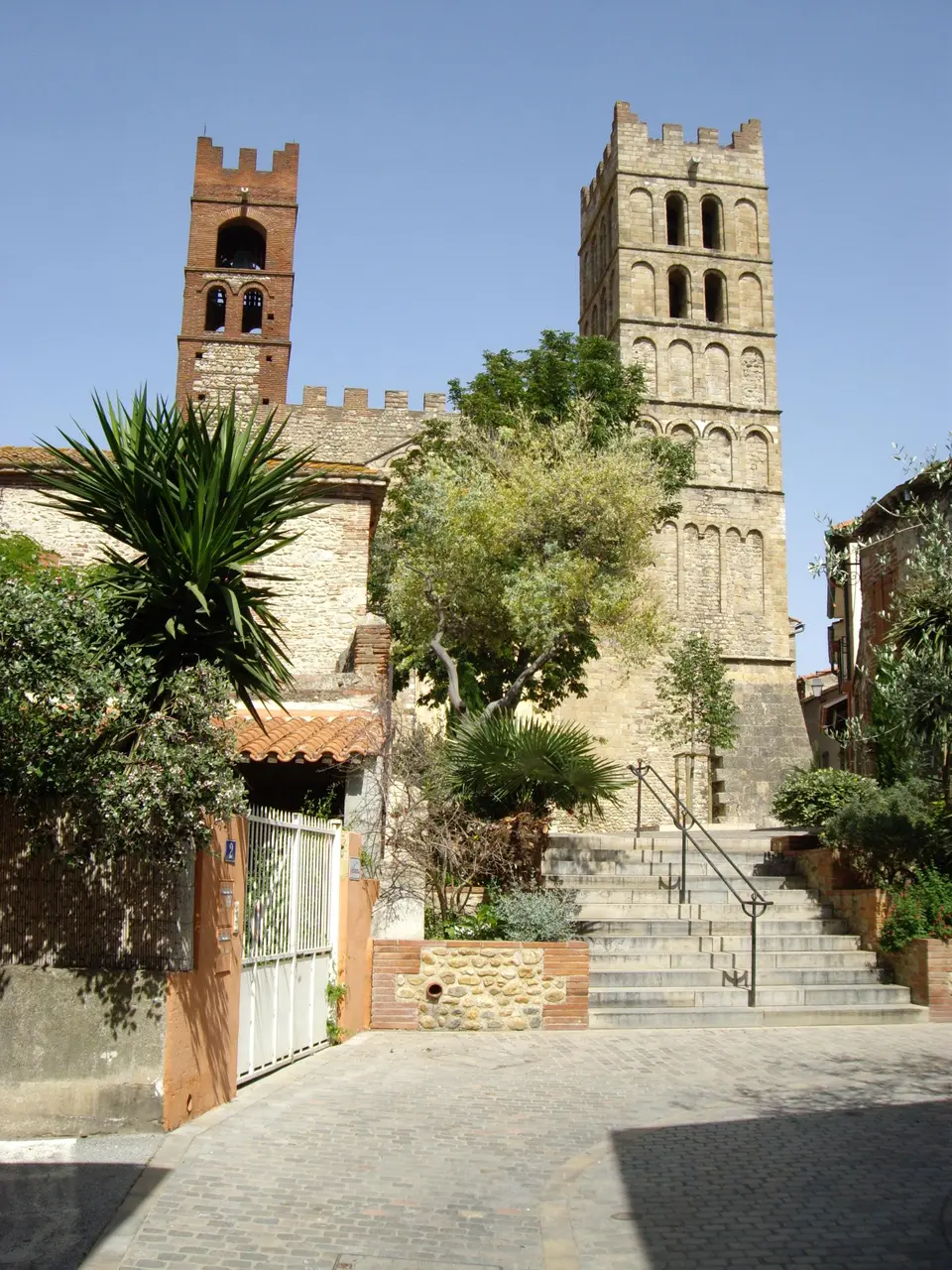 File:Cathédrale Sainte-Eulalie-et-Sainte-Julie 2 (Elne, 66).JPG