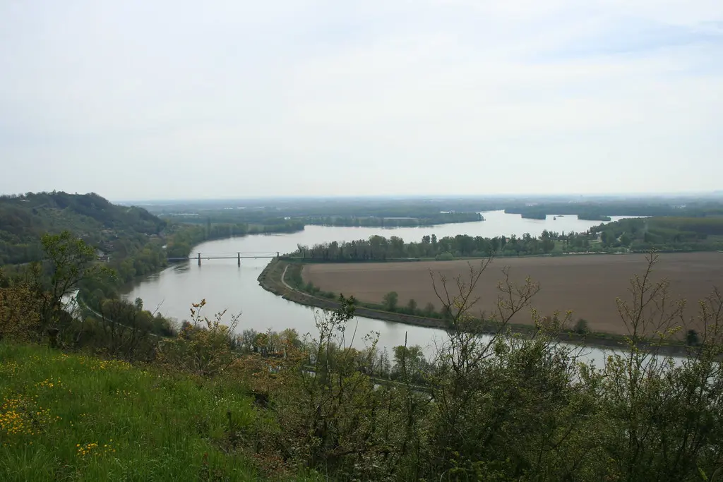 St Nicolas de la Grave - Where the Garone meets the Tarn