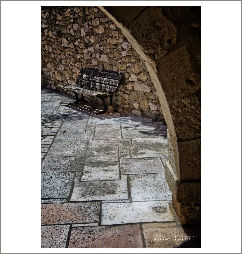 A place for rest at Goudargues - #DH125 Post-traitement | Post-processing