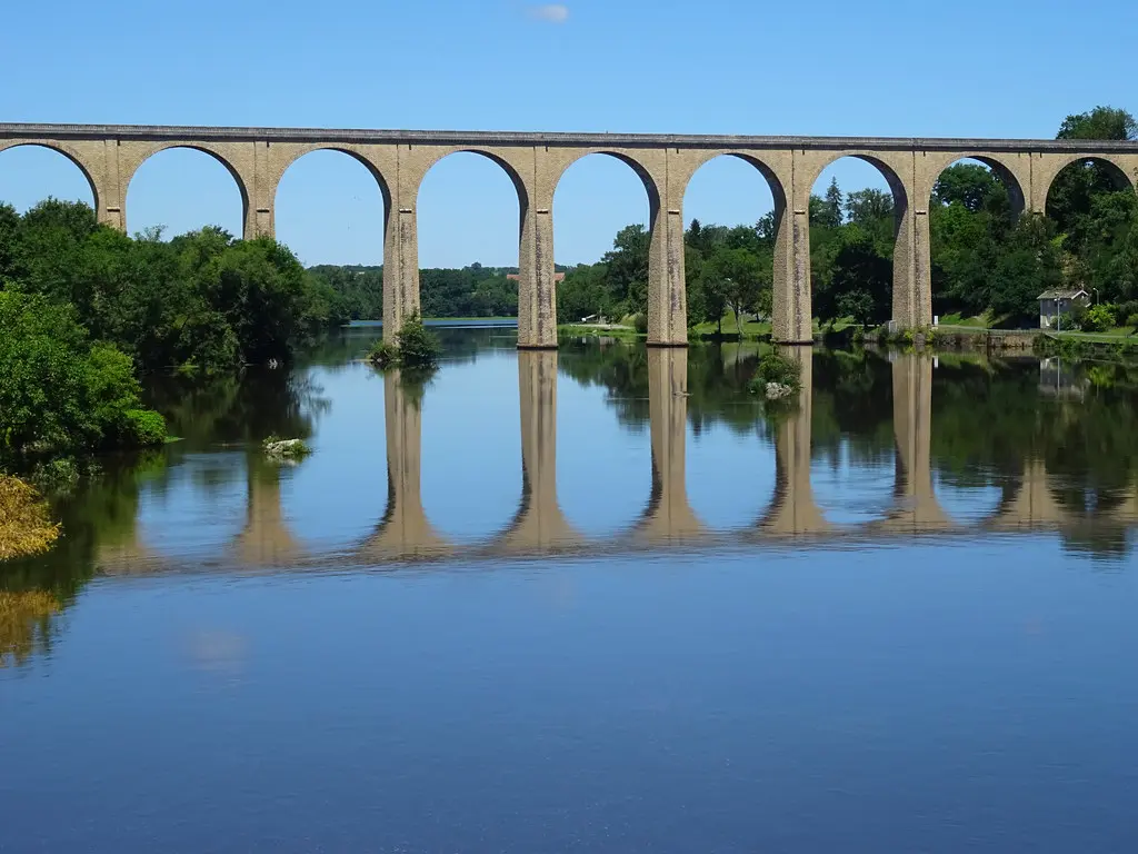Viaduc sur la Vienne, L'Isle-Jourdain, Vienne