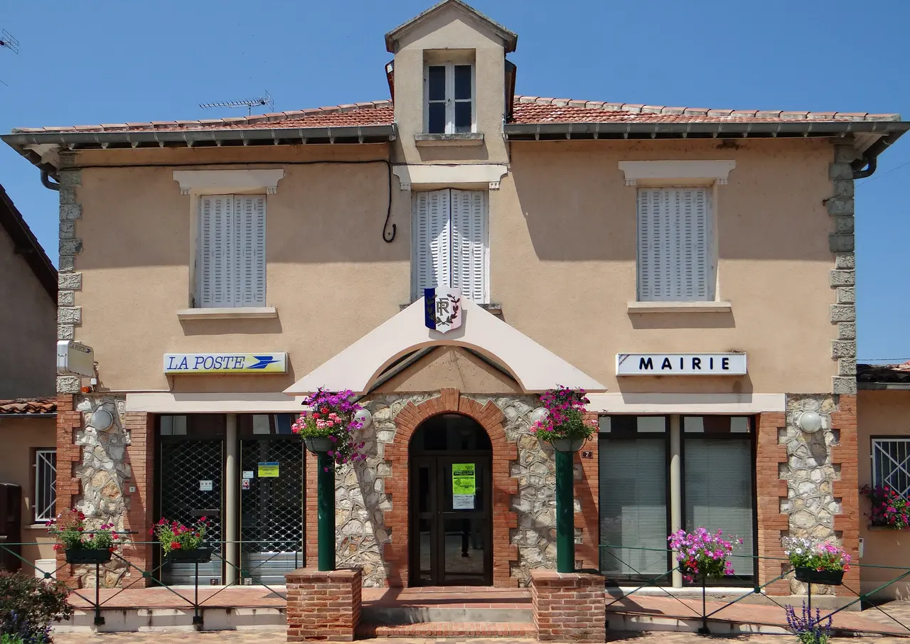 Lamothe-Capdeville - Mairie et poste -1