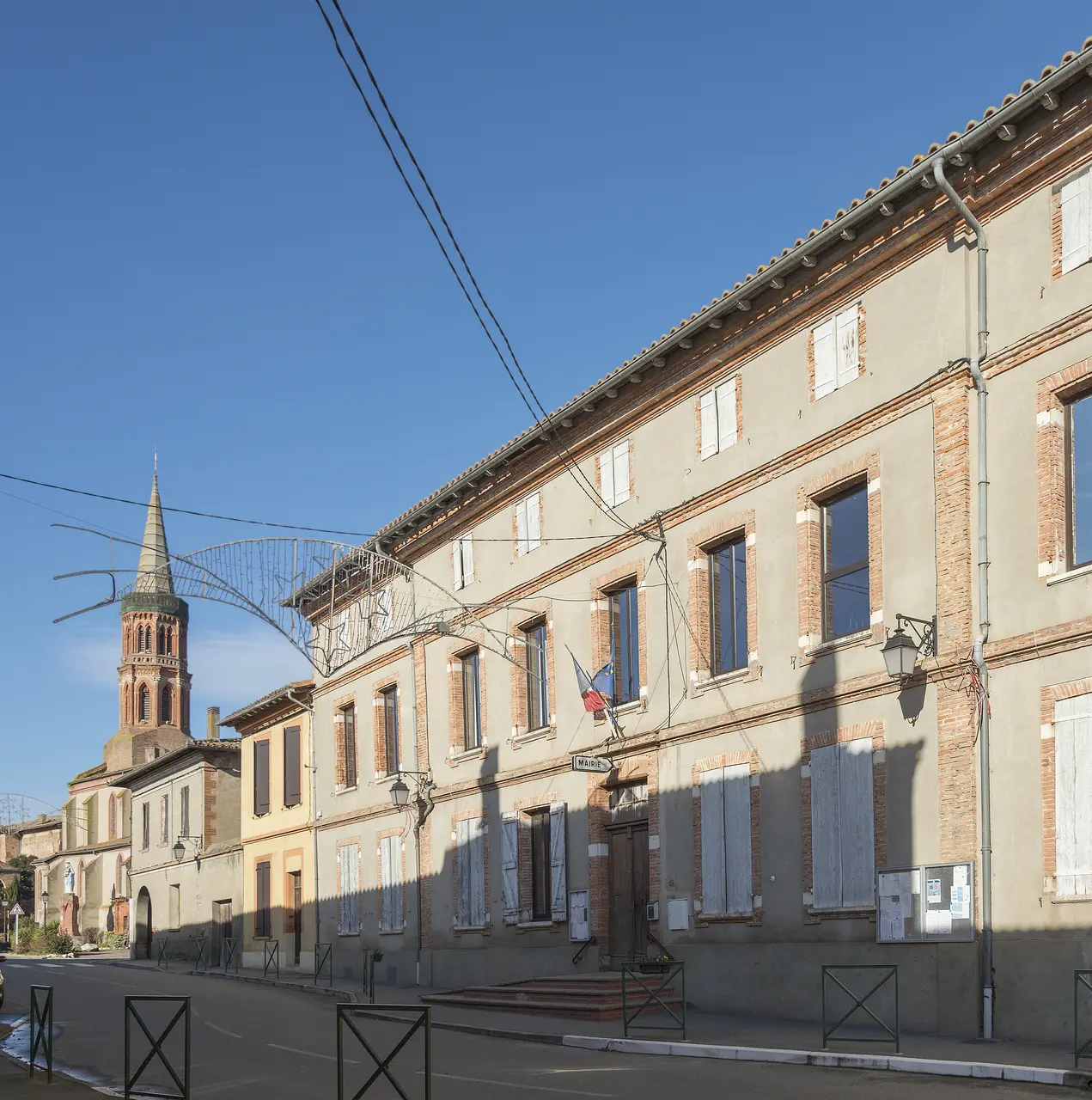Launac - Town Hall