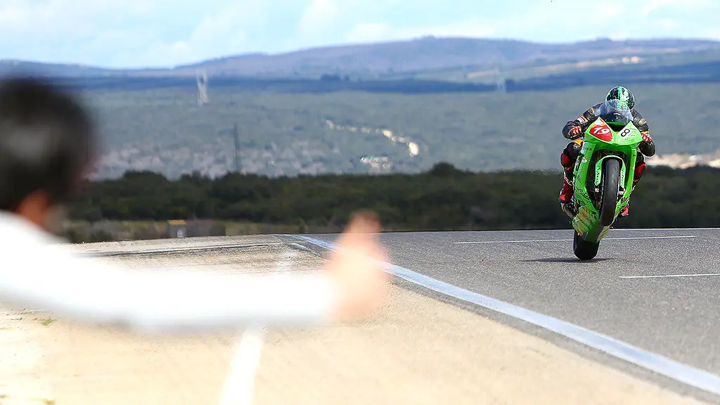 Circuit Lédenon Kawasaki Wheelie