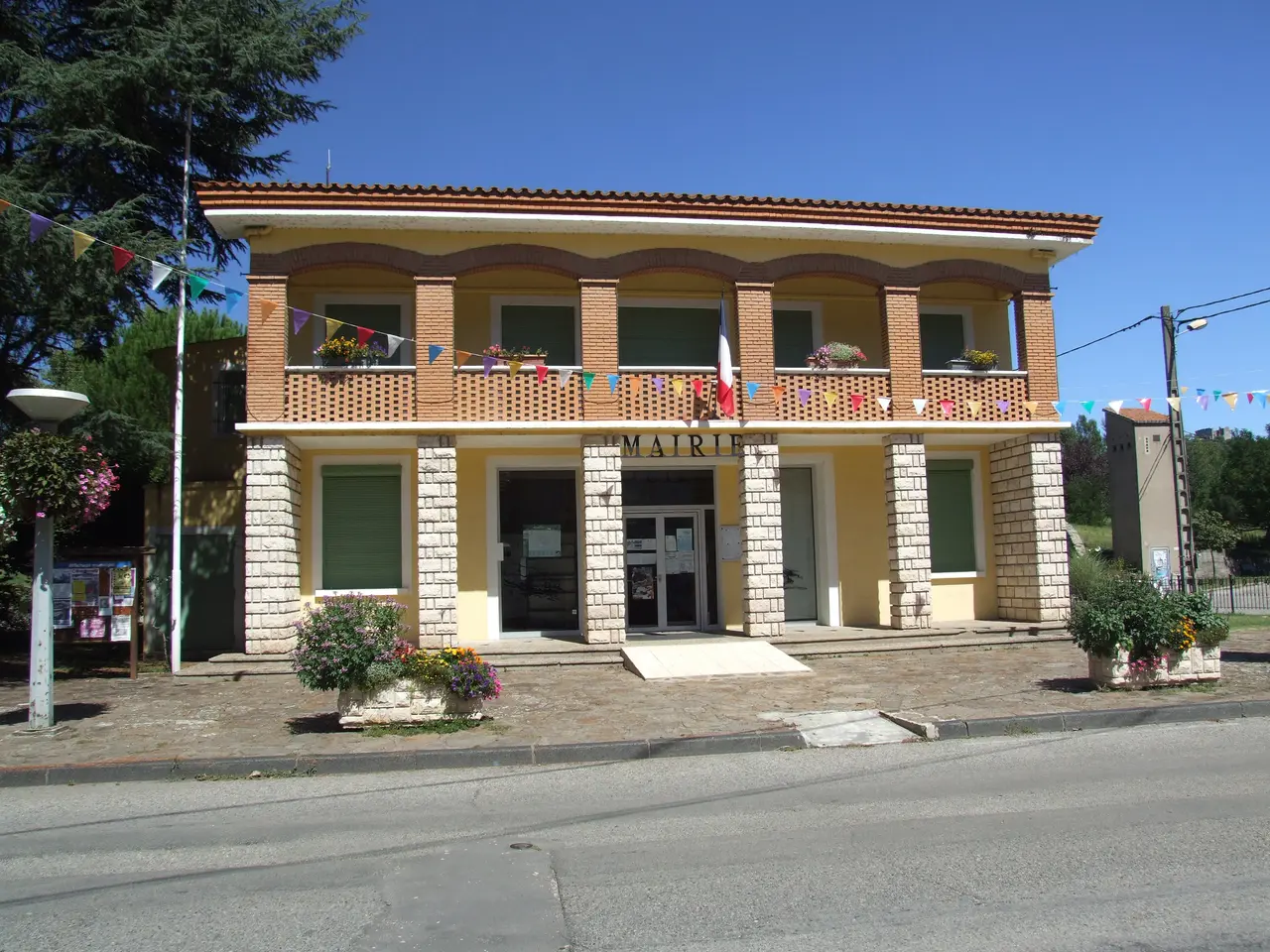 Molières-sur-Cèze Mairie 9466