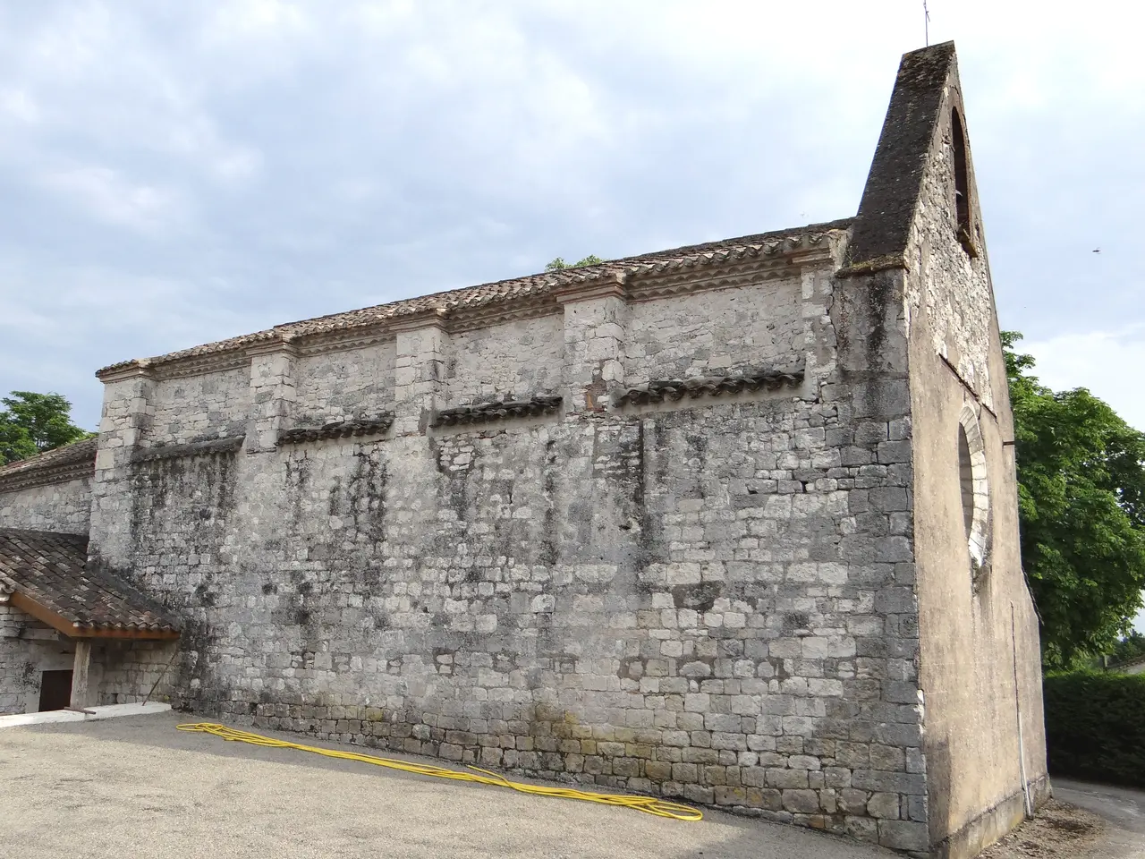 Montaigu-de-Quercy - Église Saint-Pierre de Pervillac -1