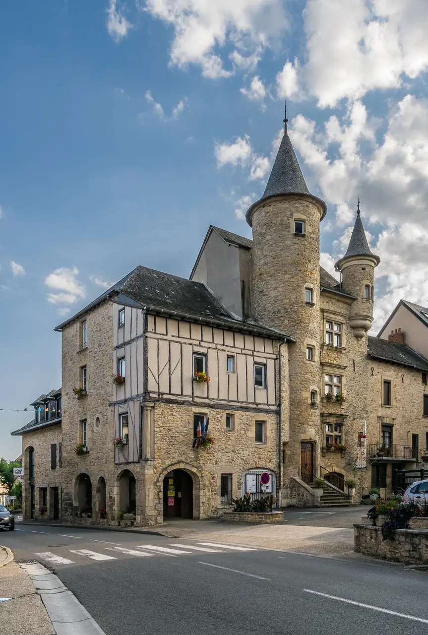 Town hall of Montbazens