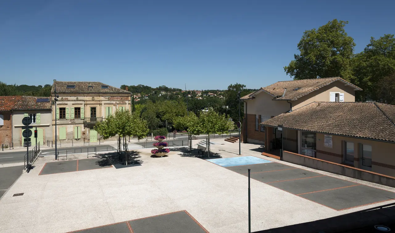Montrabé - Place François Mitterrand