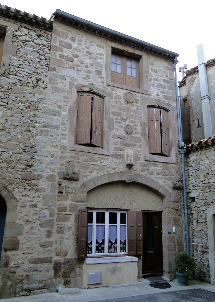 Pépieux (Aude), Ancienne chapelle seigneuriale sur le Plô (1)