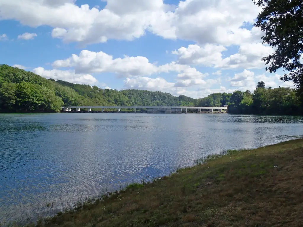 Barrage du lac de de Pont de Salars, Aveyron