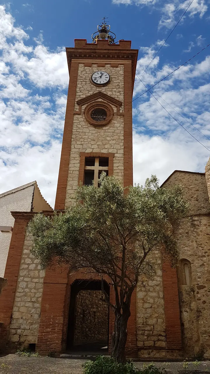 File:Église Saint-Étienne de Ponteilla - Clocher et face Est.jpg