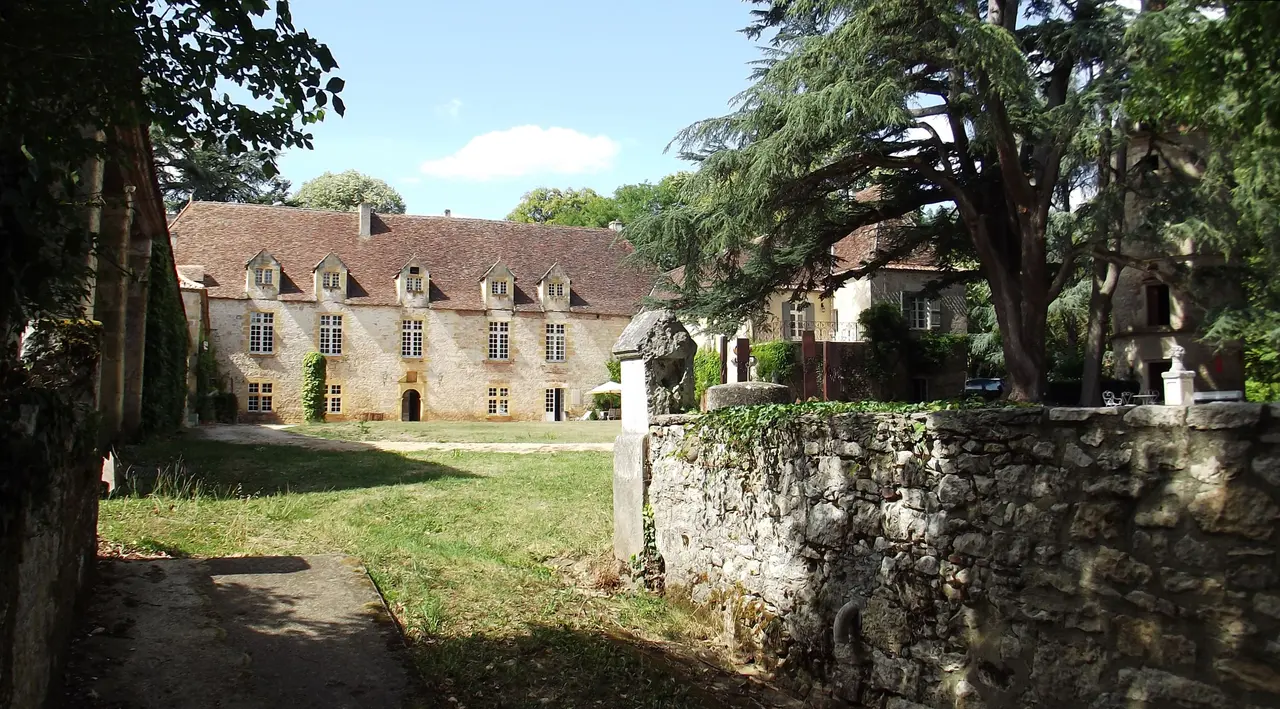 PUY L'ÉVÊQUE,Château du Cayrou
