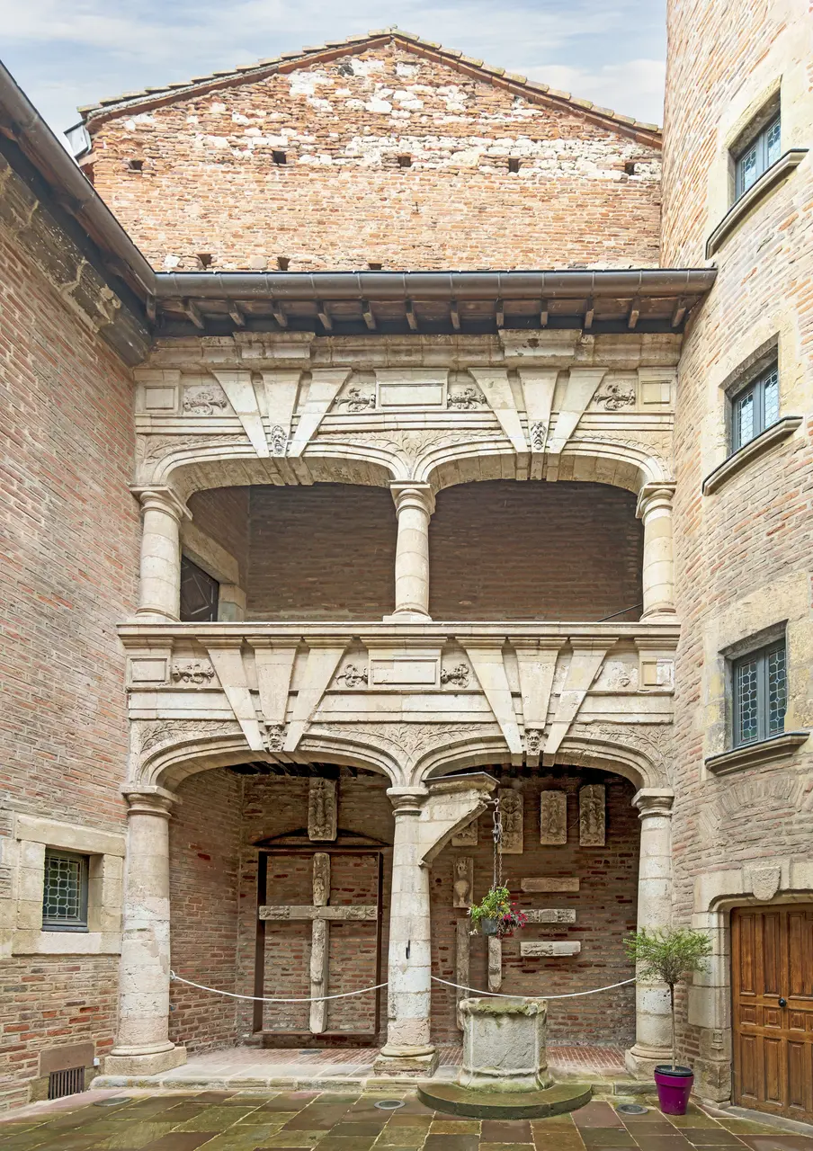 (Albi) - Maison des Viguiers, dite hôtel Reynès ou maison Guise - MériméePA00095477