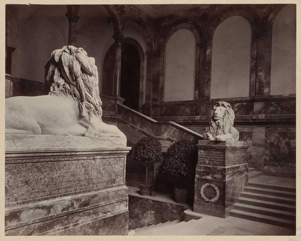 Saint-Gaudens lion, Grand Staircase, construction of the McKim Building
