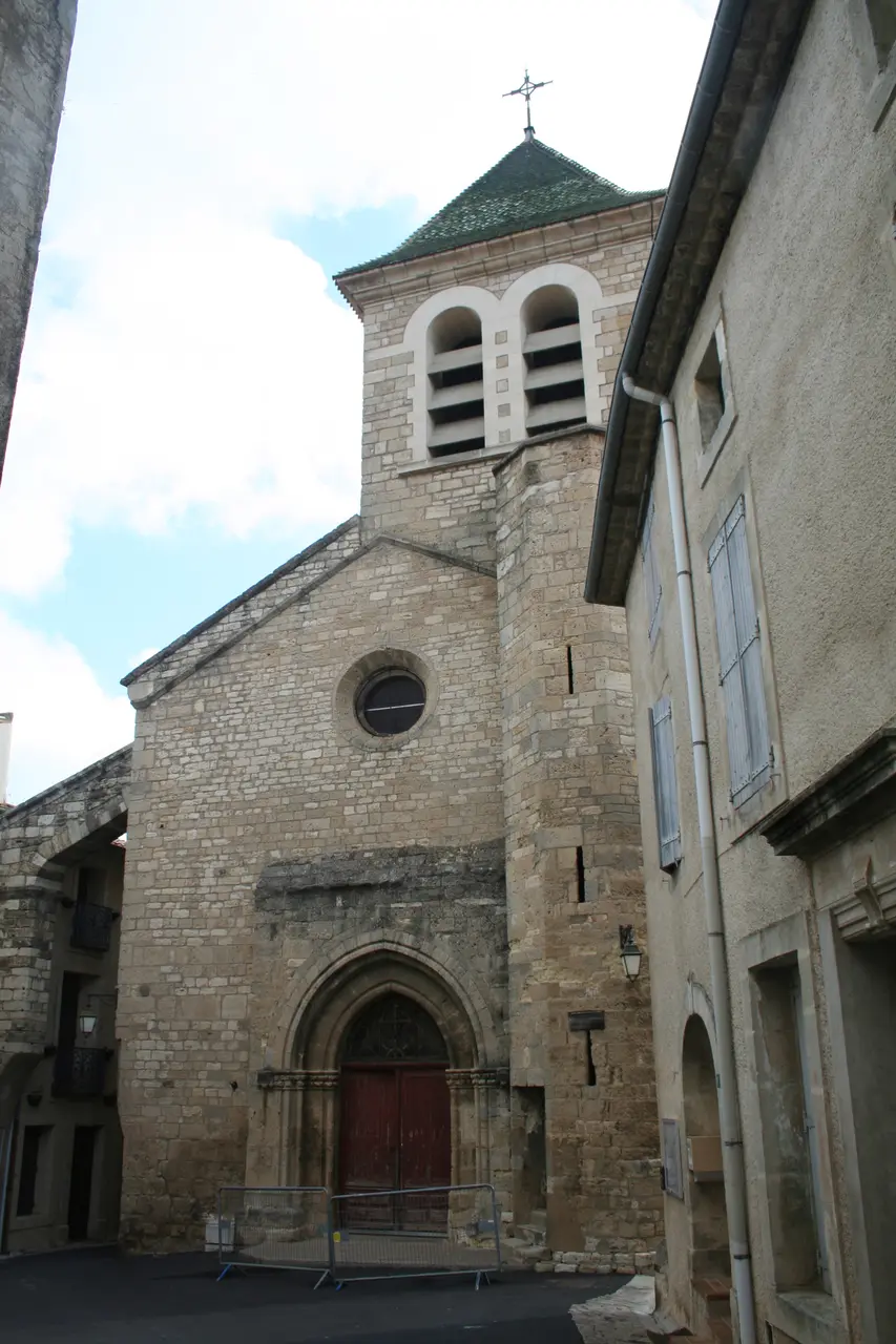 Saint-Geniès-de-Fontedit facade eglise