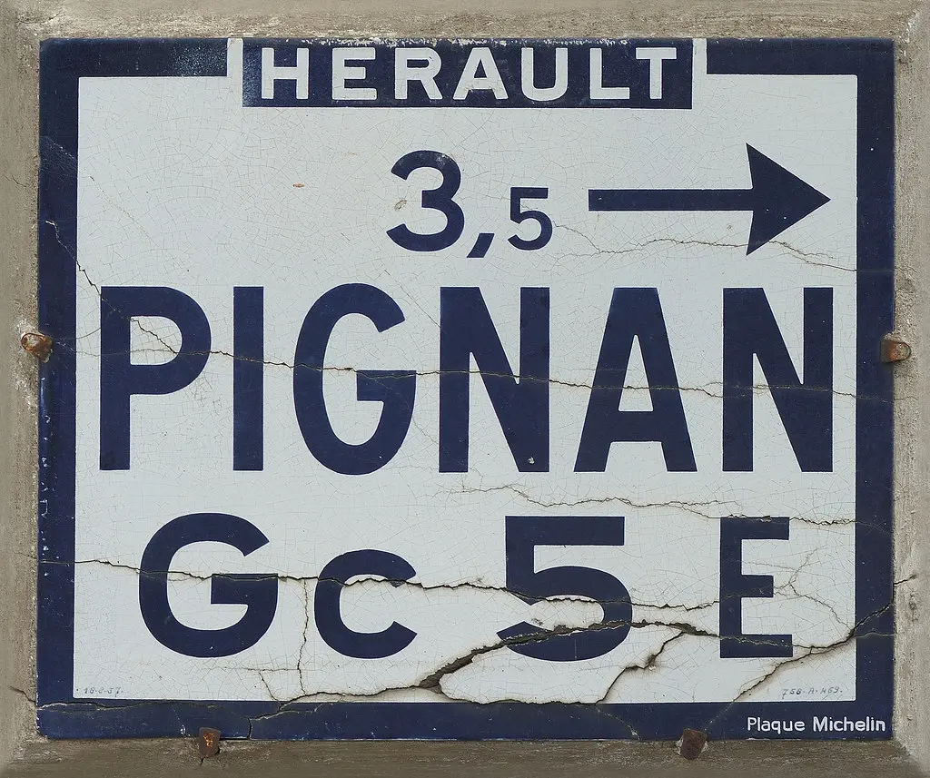 Plaque Michelin de 1937 - Gc 5E, Saint Georges d'Orques, Herault (34) Languedoc-Roussillon, France - Old French Road Signs
