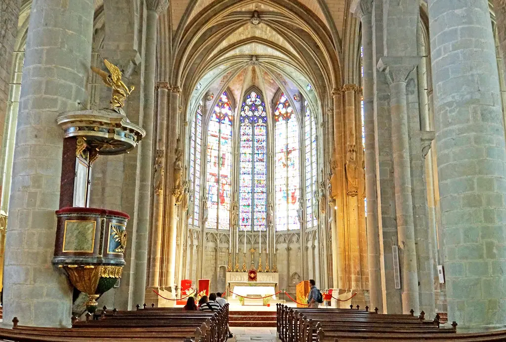 France-002153 - Inside Basilica of Saint-Nazaire