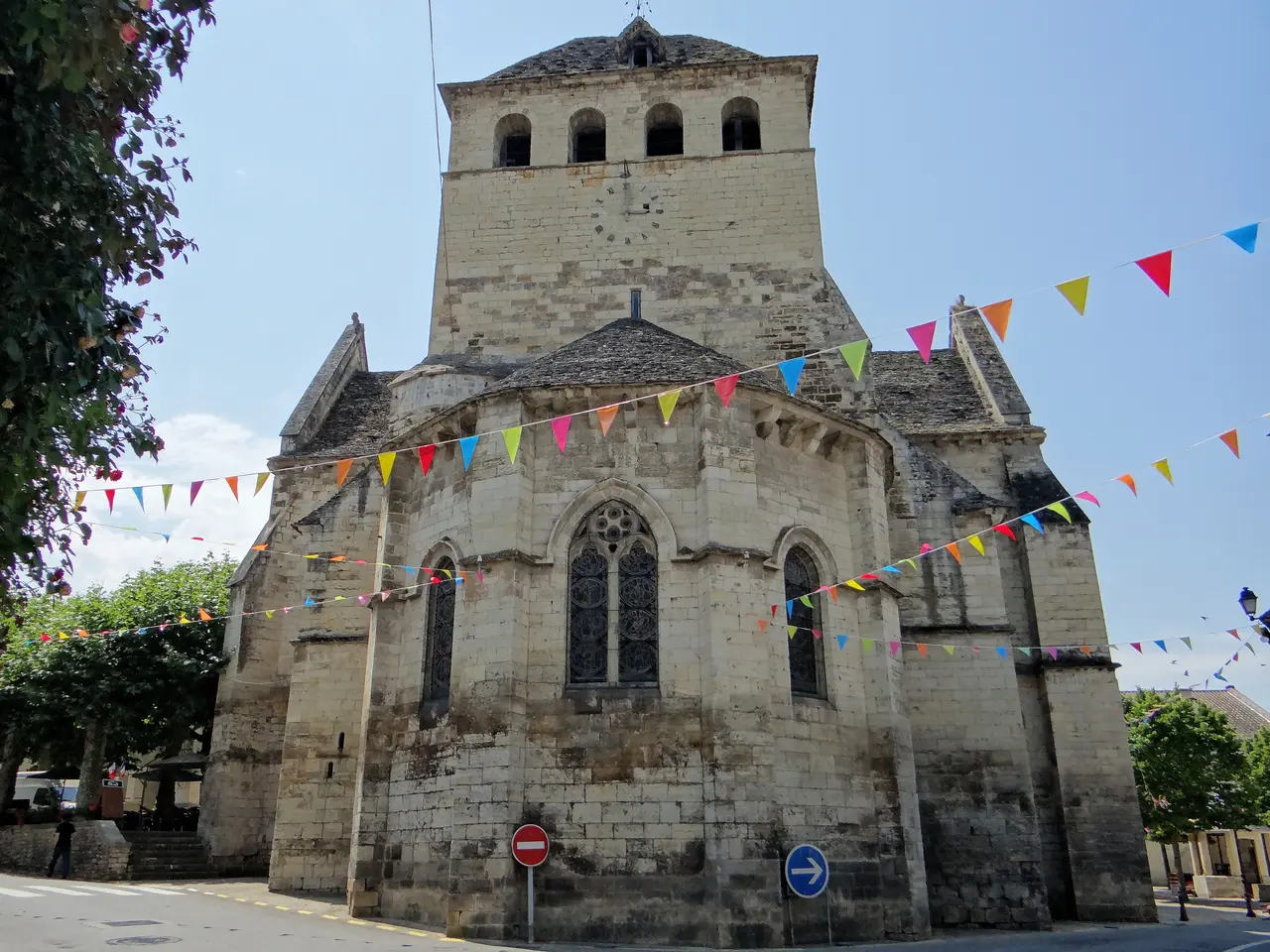 File:Église Saint-Jacques-le-Majeur de Salviac -6.JPG