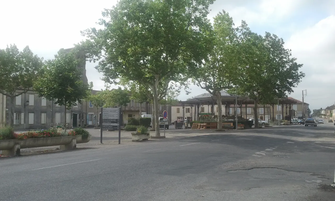 Seissan - place centrale