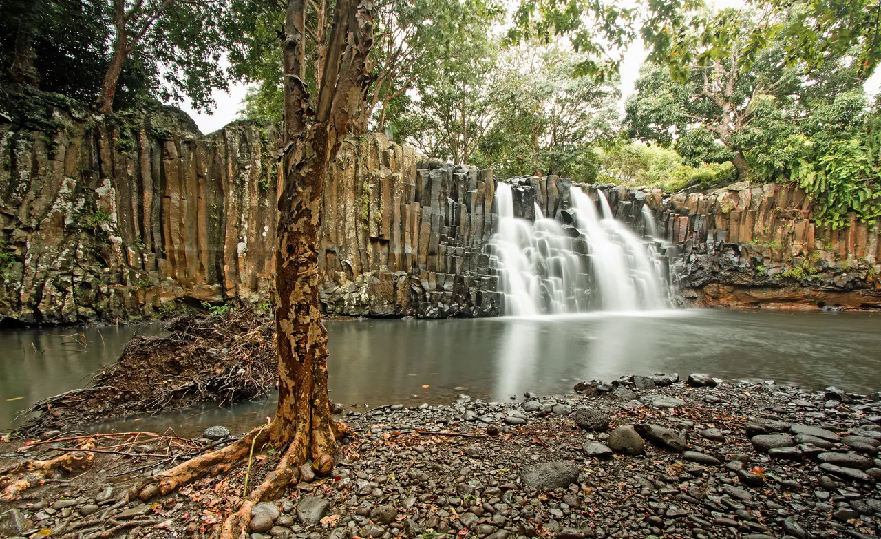 Rochester Falls near Souillac Savanne (23538729186)