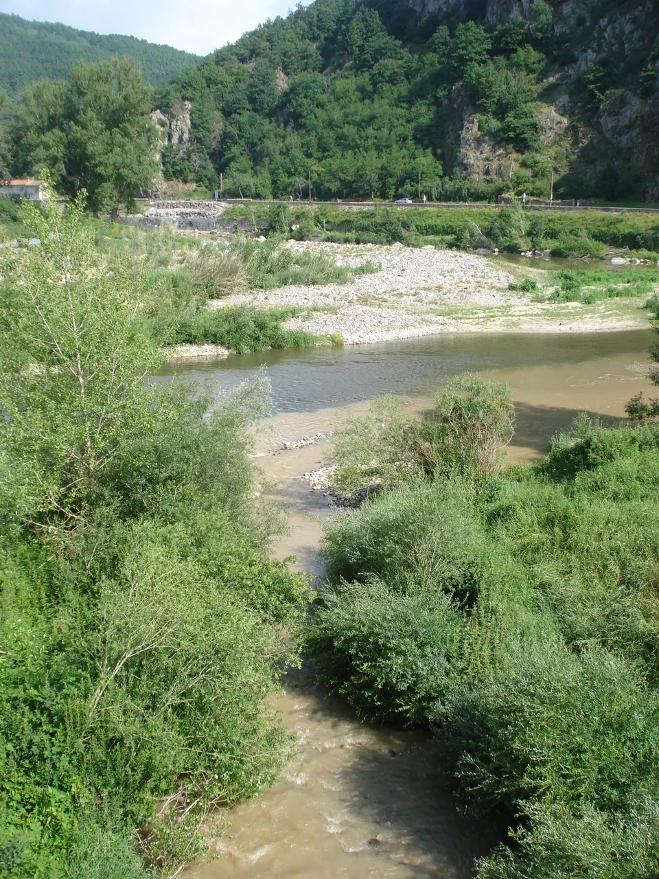La Sumène (rivière, Haute-Loire) débouchant à Peyredeyre dans la Loire