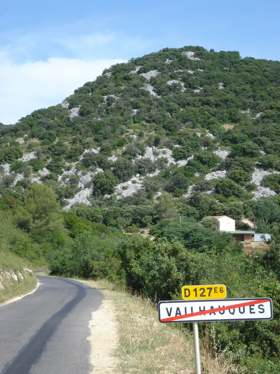 Vailhauquès, sorti nord, vue sur la garrigue
