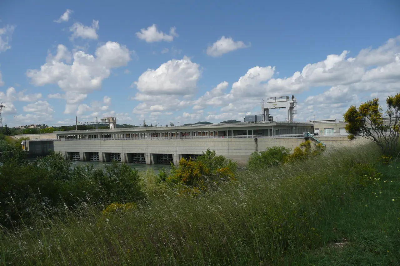 Compagnie nationale du Rhône, aménagement de Vallabrègues et centrale hydroélectrique et écluse de Beaucaire 2