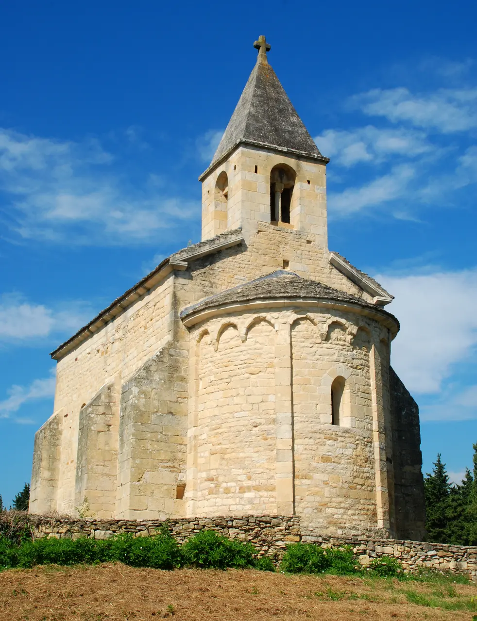 Chapelle Saint-Pierre de Vénéjan 01