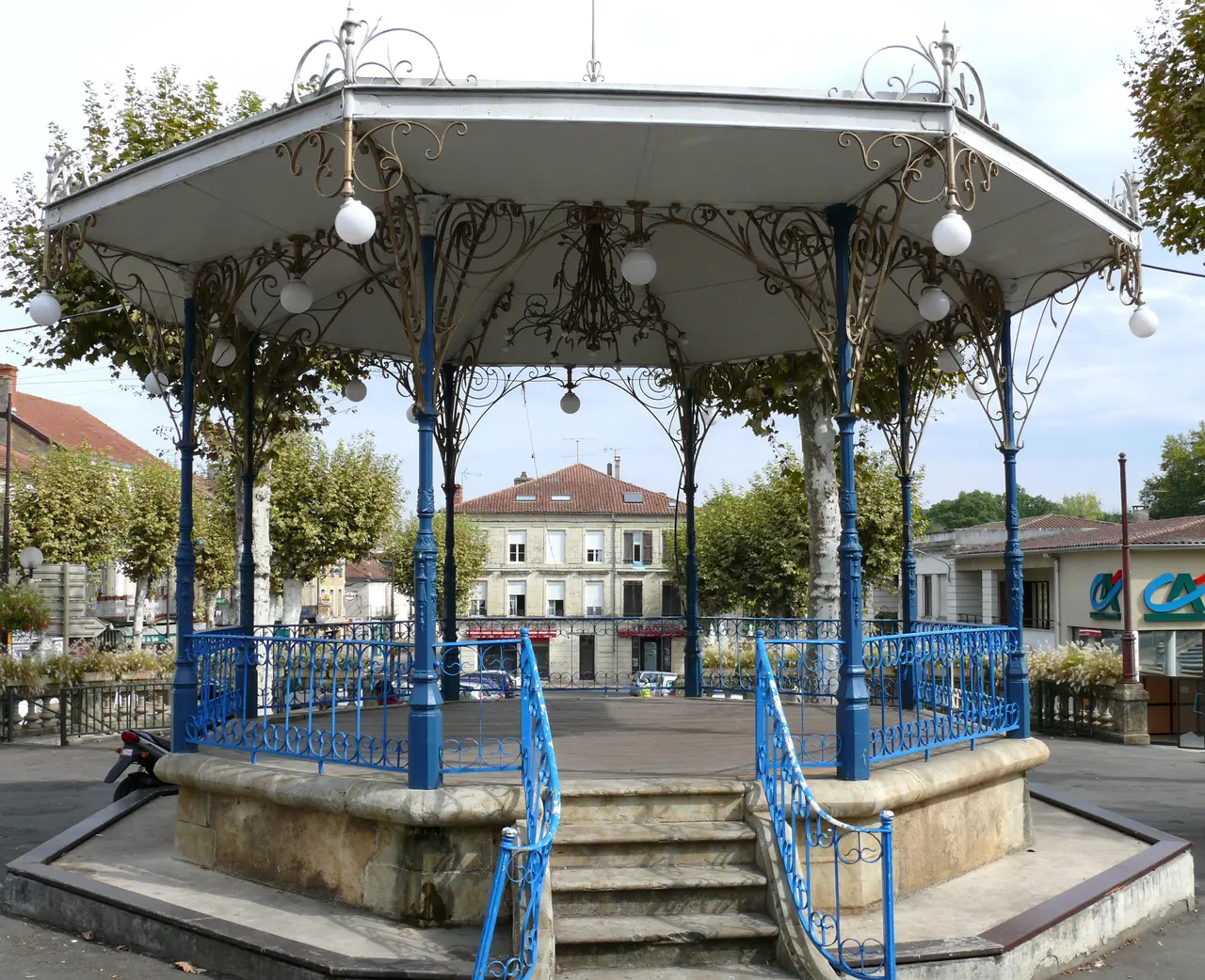 Vic-Fezensac - Kiosque à musique -1