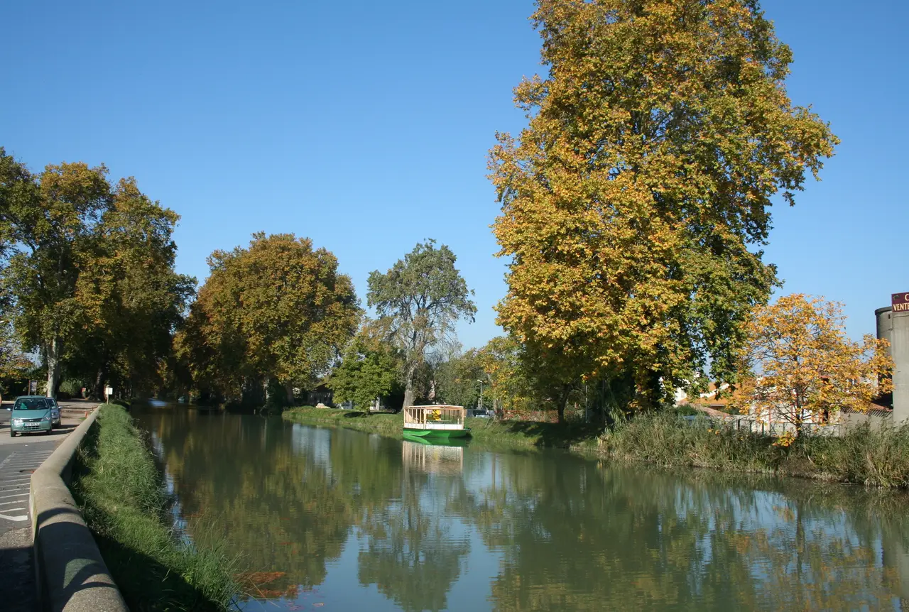 Villeneuve-lès-Béziers canal Midi