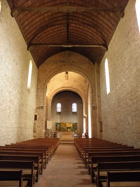 Ambrières-les-Vallées (53) Église 04