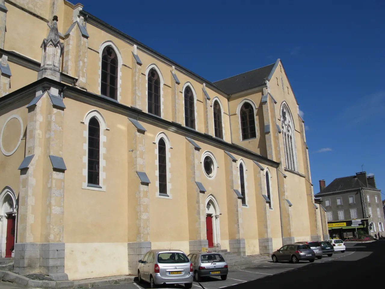 Andouillé - Église (2)