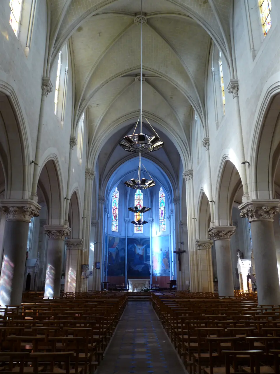 Bécon-les-Granits (49) Église Saint-Pierre - Intérieur - 01