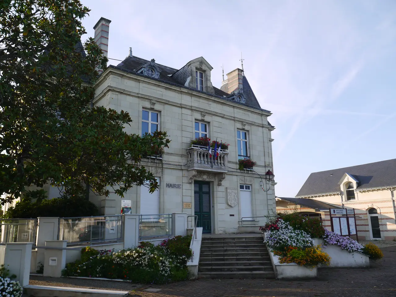 49 Brain-sur-Allonnes mairie