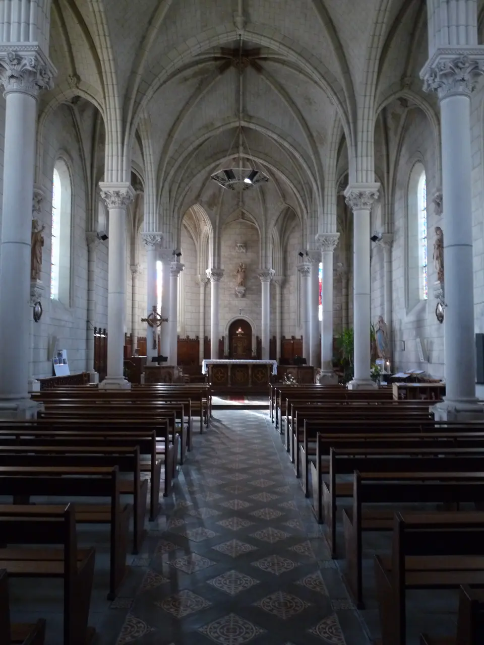 Cantenay-Épinard (49) Église Saint-Hilaire - Intérieur - 01