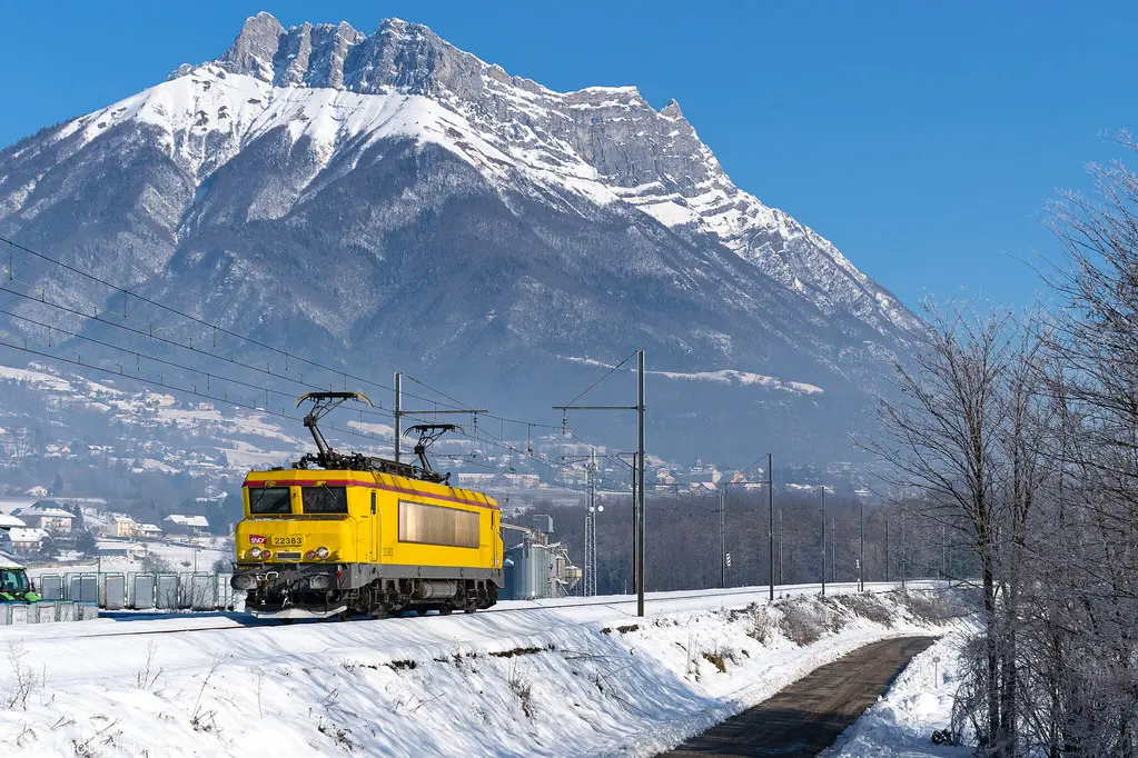 BB 22383 - 810202 Modane > Chambéry-Challes-les-Eaux