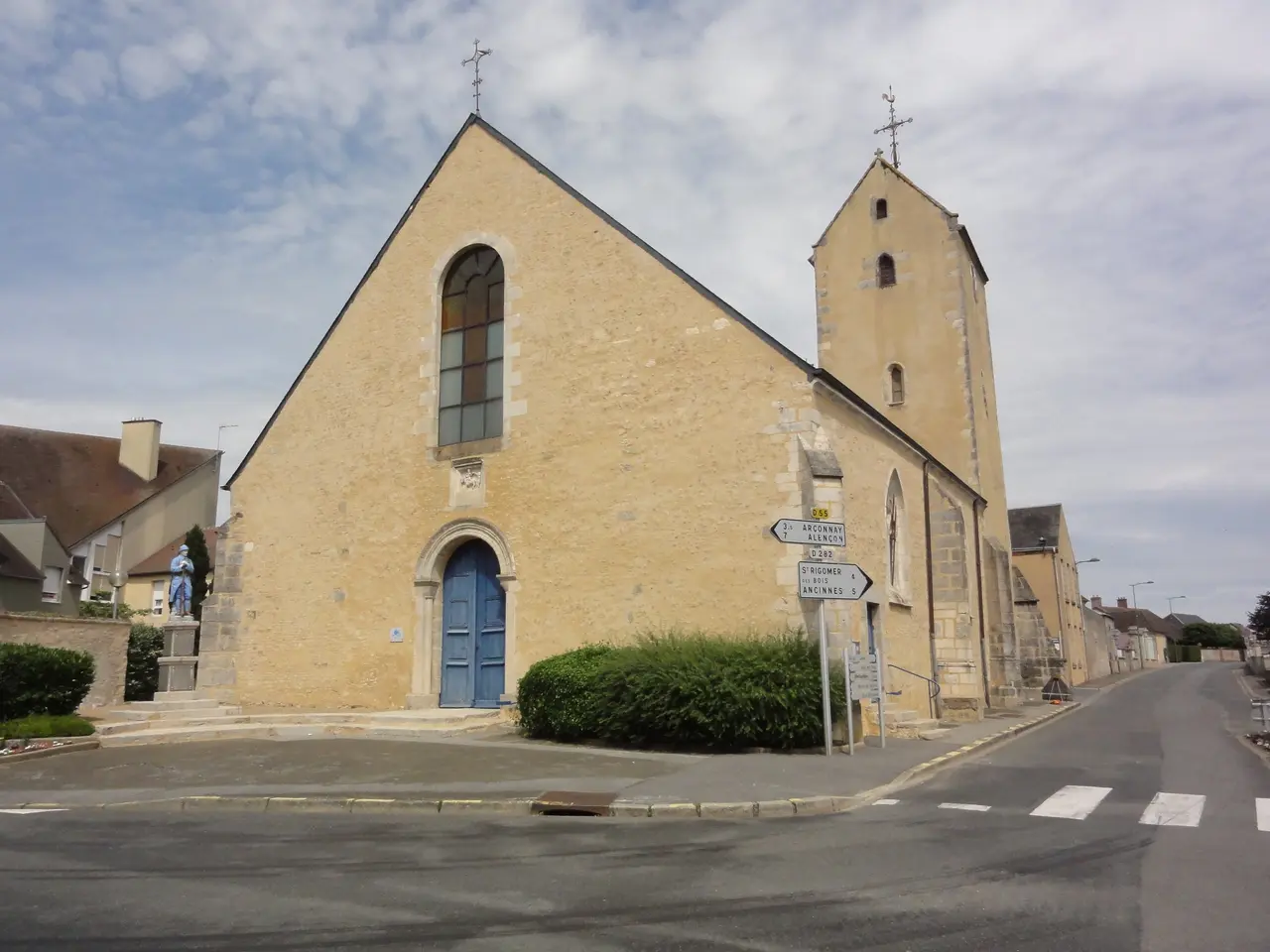 File:Champfleur (Sarthe) église.jpg