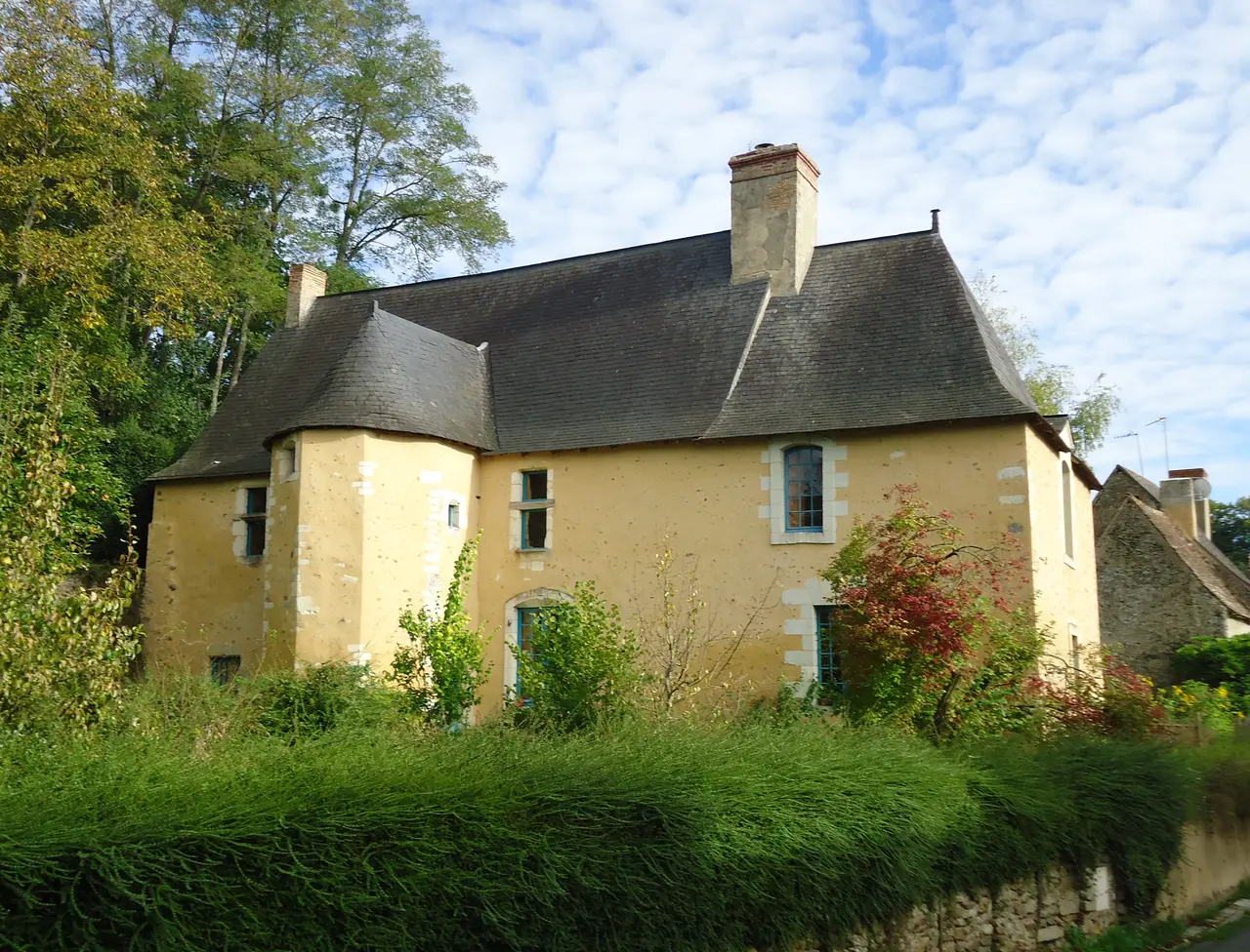 Clermont-Créans - Manoir des XVe & XVIe (ancien presbytère)